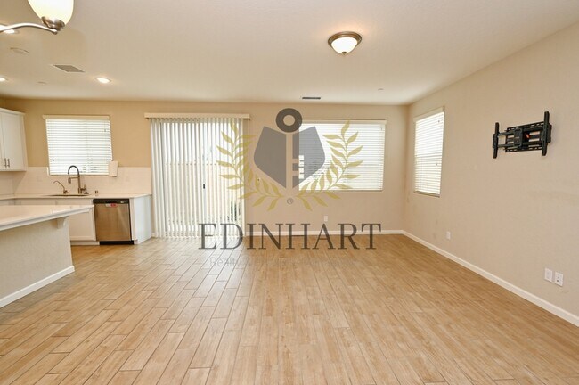 Building Photo - 231 Nabors Dr S