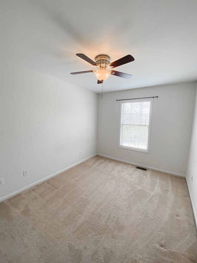 Building Photo - 2221 Reserve Ct