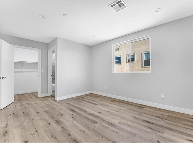 Building Photo - 4537 1/2 W 18th St