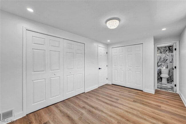 Building Photo - 23976 Noreen Dr