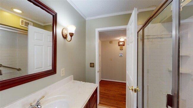 Building Photo - 126 Cedar Dr