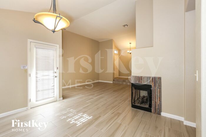 Building Photo - 3312 Hyannis Cir