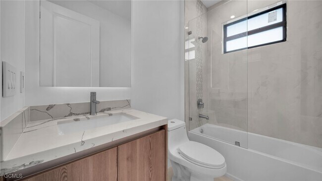 Building Photo - 1713 NW 2nd St