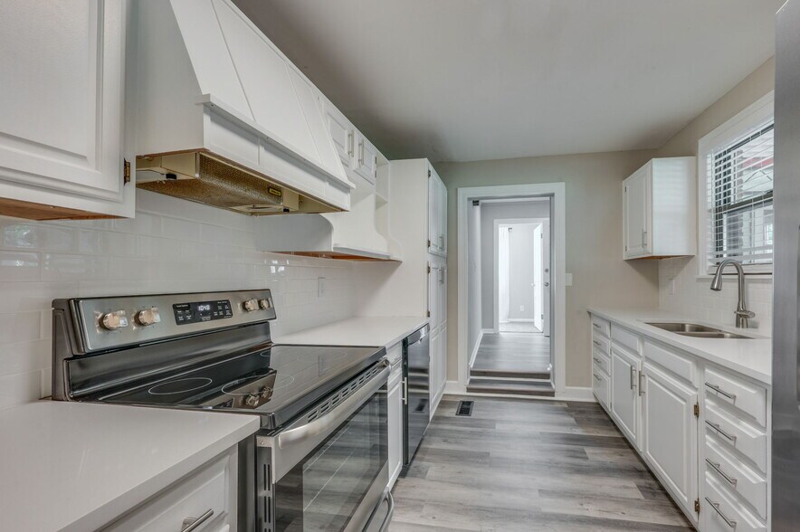 Building Photo - 3314 Mimosa Dr