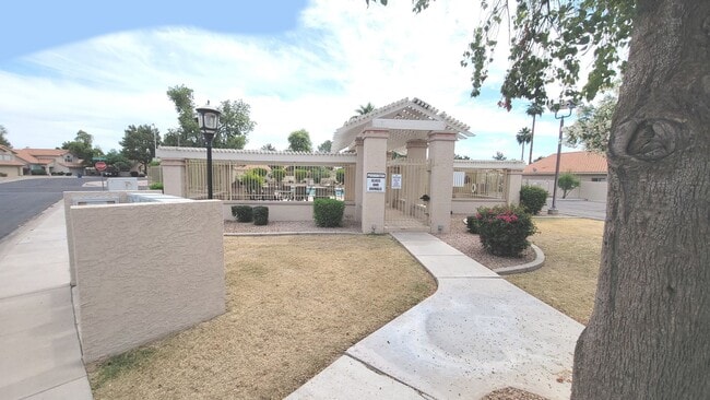 Building Photo - Tempe Terrace