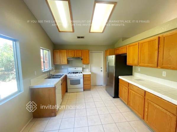 Building Photo - 28663 Eridanus Dr