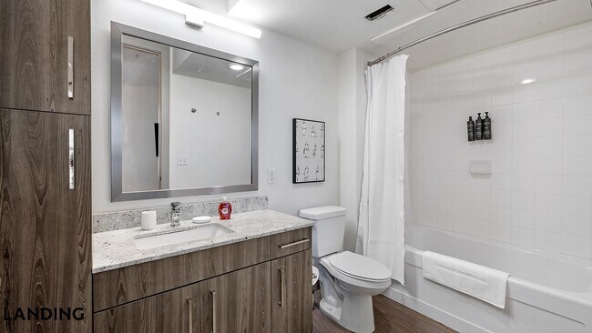 Building Photo - 101 S Center St