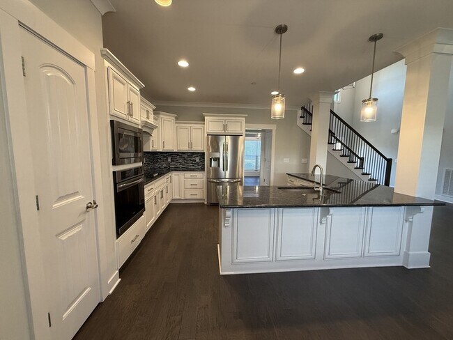 Building Photo - 1124 Watercress Ct