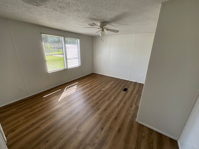 Building Photo - 2685 Pebble Hill Rd