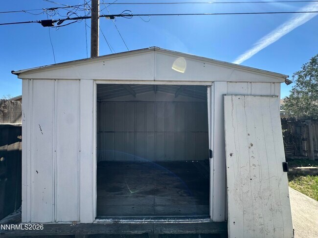 Building Photo - 1365 Akard Dr