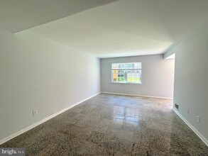 Building Photo - 9528 Hagel Cir