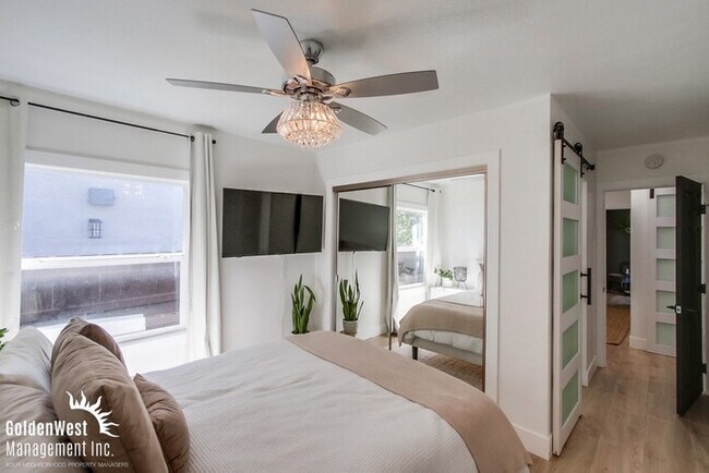 Building Photo - Beautifully Remodeled 4Bdm 2Ba Home with Detached Room/Gym Home in Talmadge Neighborhood.