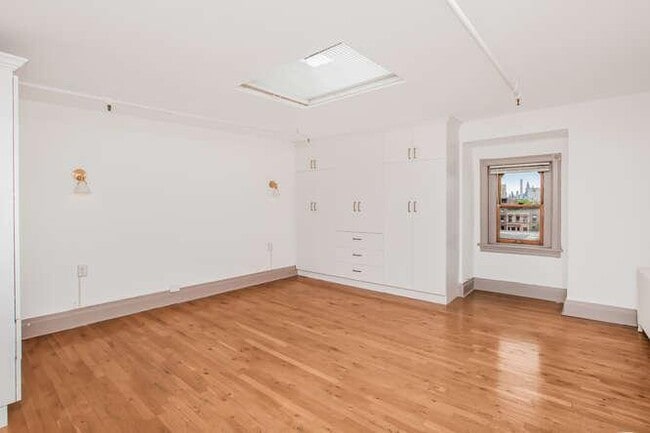 Building Photo - 139 W 122nd St