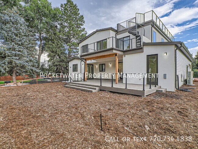 Building Photo - 3595 Darley Ave