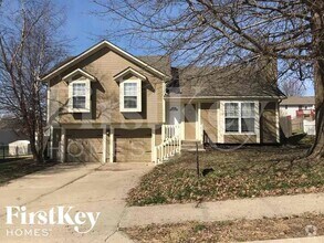 Building Photo - 1700 Cooper Dr