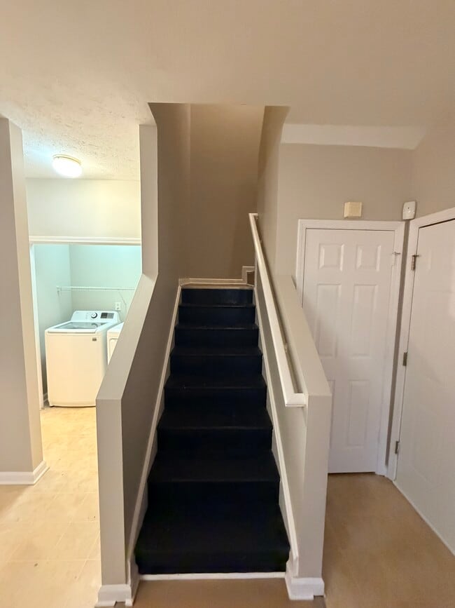 Building Photo - 4919 Tuscany Ln