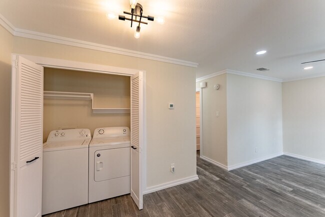 Building Photo - Modern Elegance in Vibrant East Austin: Chic Duplex with Stylish Upgrades, Private Oasis, Prime L...