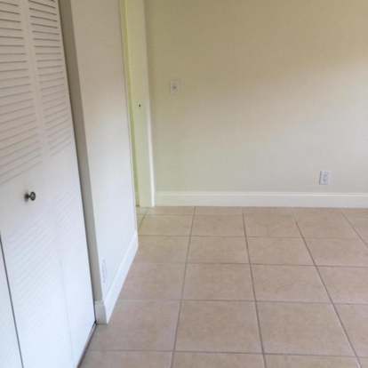 Building Photo - 347 Normandy Ln