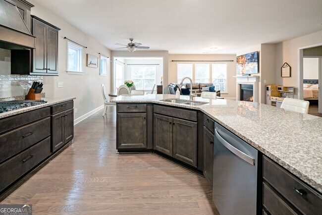 Building Photo - 107 Fairgate Dr