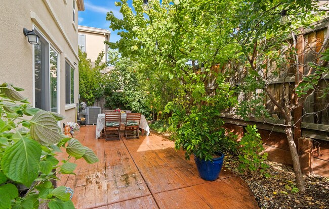 Building Photo - HOT Property!  Roseville 3/3 w/Oasis Backyard!  Please reference ad for viewings!