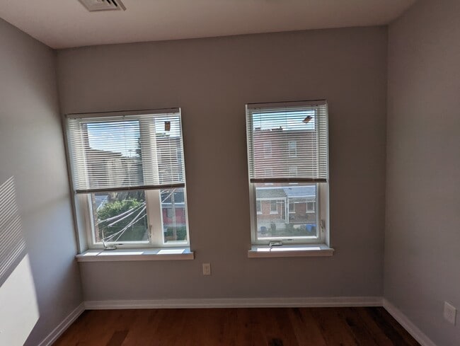 Building Photo - 411 N 41st St