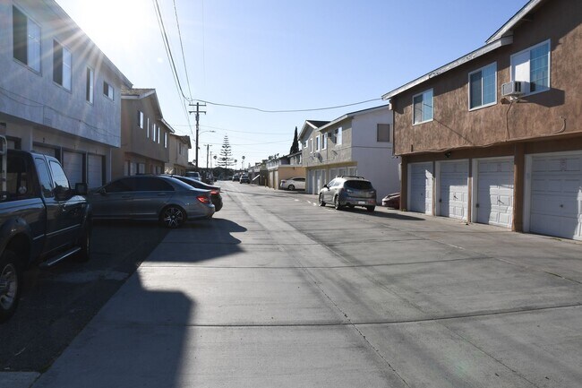 Building Photo - Valencia (994)