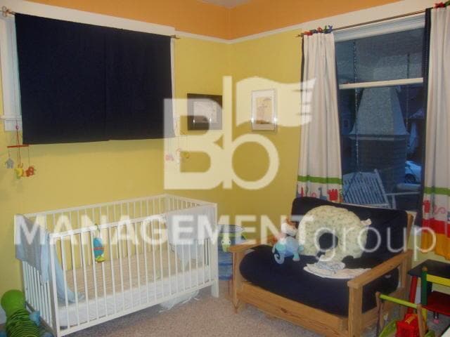 Building Photo - Charming Sellwood Home Offers Lots of Character & Charm!