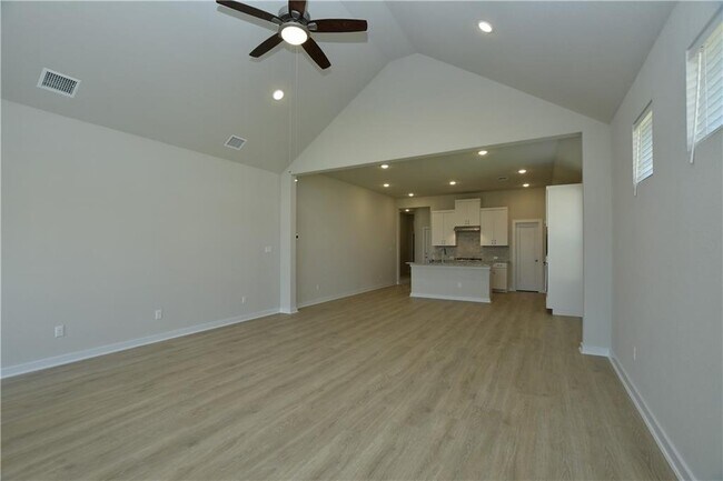 Building Photo - 145 High Plains Dr