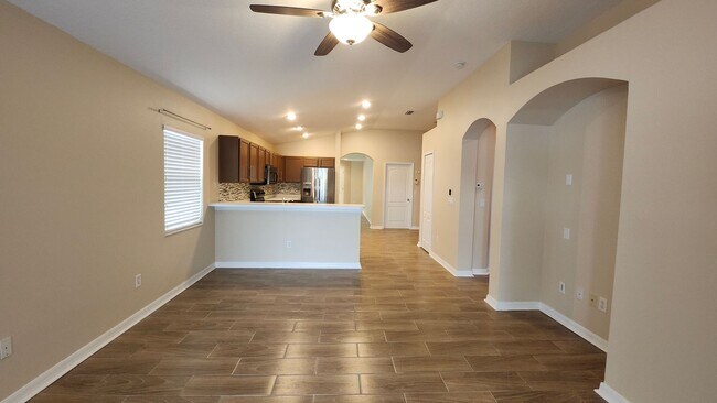 Building Photo - 7955 Carriage Pointe Dr
