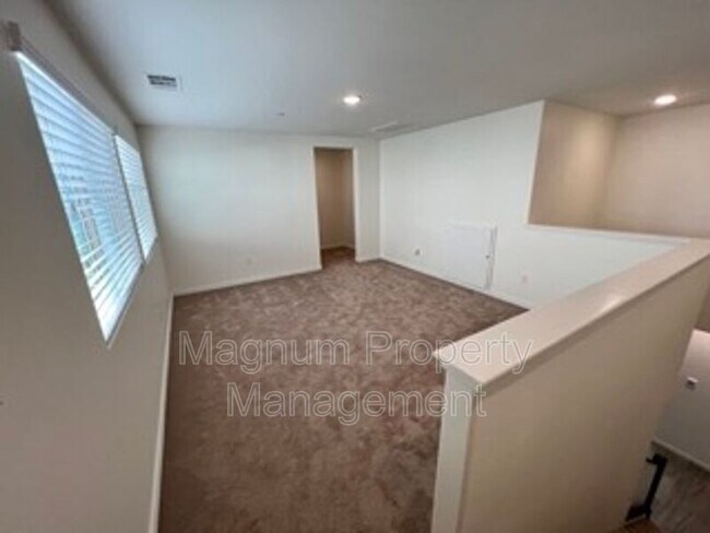 Building Photo - 30960 Falling Star Pl