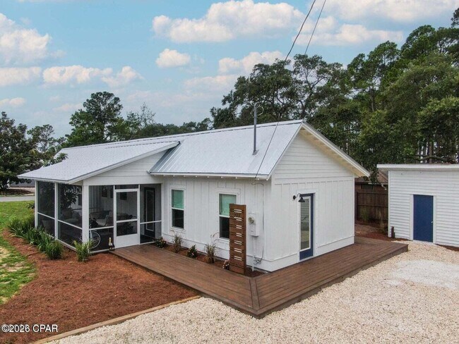Building Photo - 307 Dolphin Dr