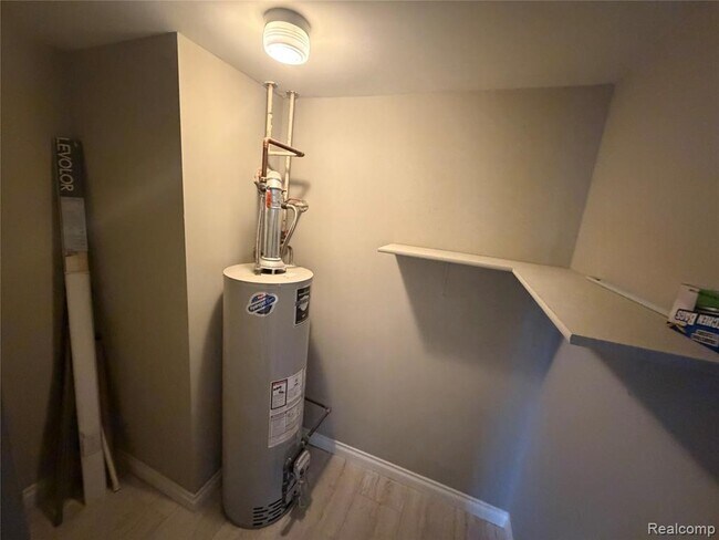 Building Photo - 32013 W 12 Mile Rd