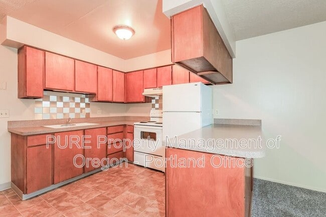 Building Photo - 1135 SE 27th Ave