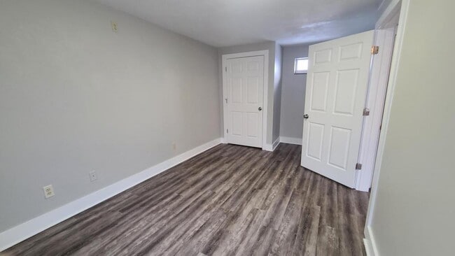 Building Photo - Unit 206