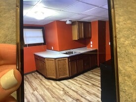 Building Photo - 356 E Court St