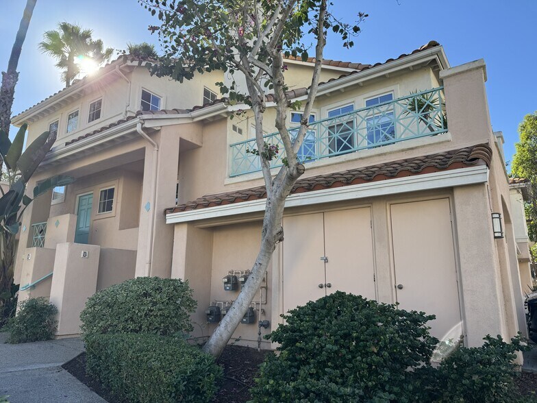 Building Photo - 12646 Springbrook Dr