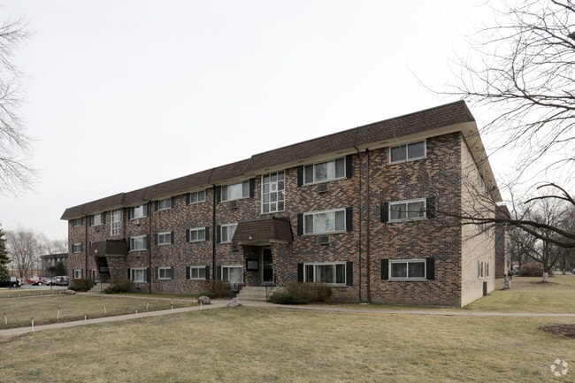 Primary Photo - Argyle Park Apartments