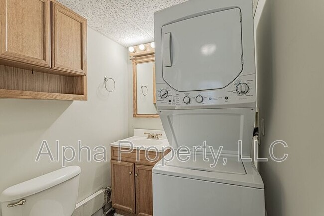 Building Photo - 501 Edwards Rd