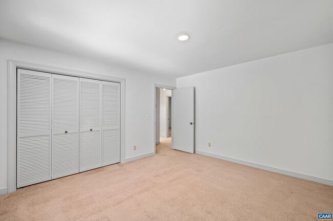 Building Photo - 501 Rookwood Pl