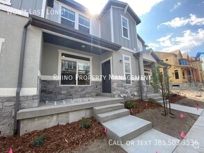 Building Photo - 4254 Bromwell Ct