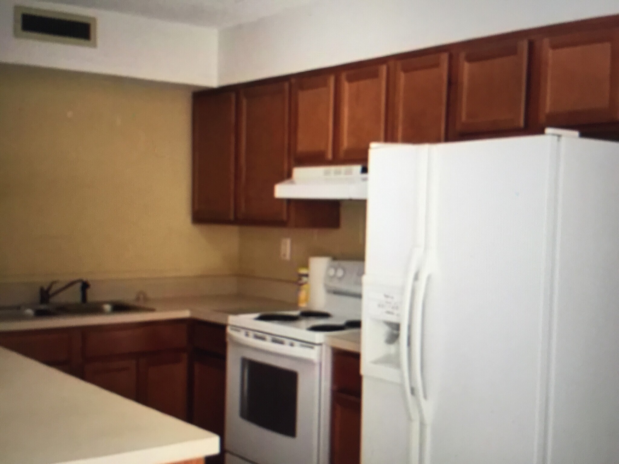 Building Photo - 2885 S Osceola Ave