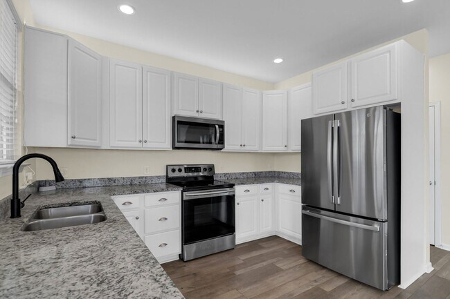 Building Photo - Modern Comfort & Easy Living in Ladson