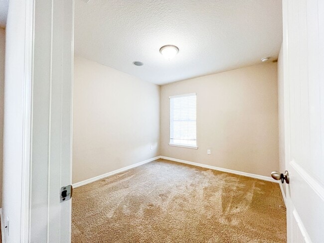 Building Photo - 3509 Clay Brick Rd