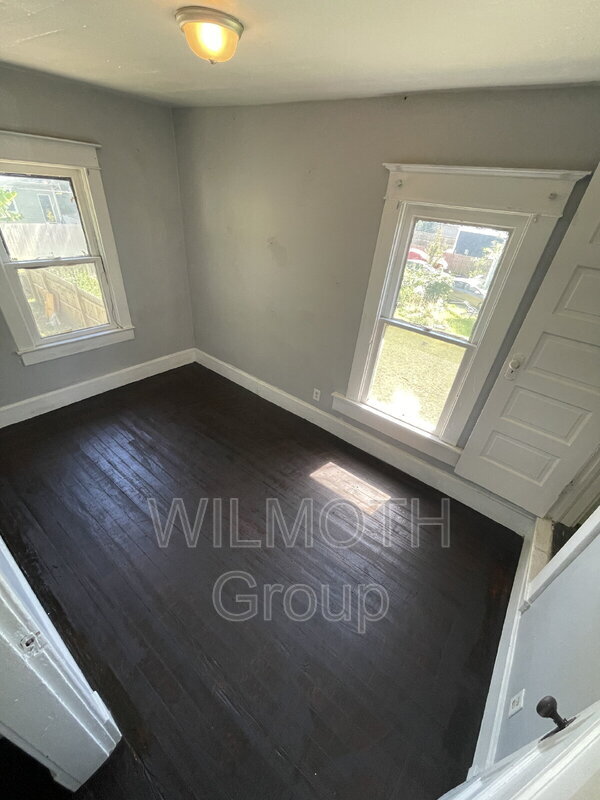Building Photo - 613 N Tacoma Ave
