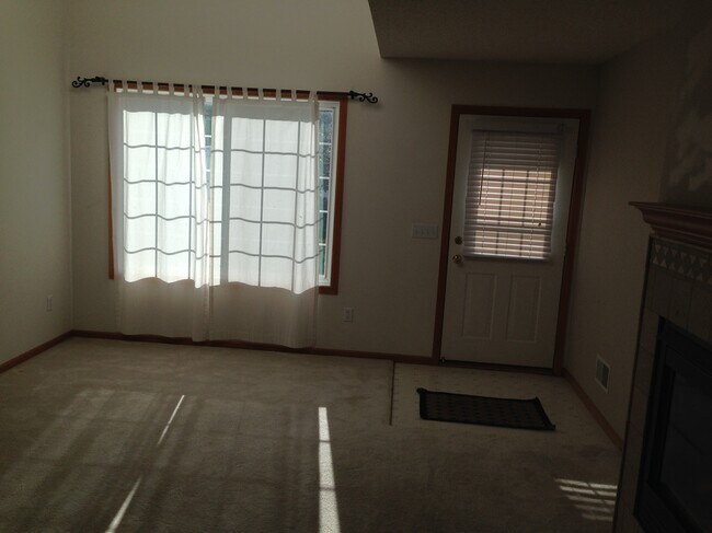 Building Photo - 1239 Elmwood Ave