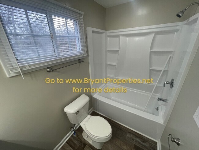 Building Photo - Single Family