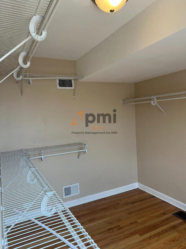 Building Photo - 7051 Kennedy Ave