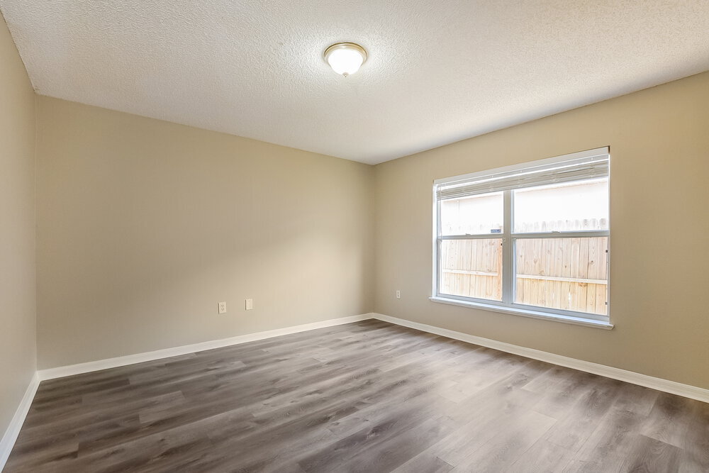 Building Photo - 336 Pleasant Gardens Dr