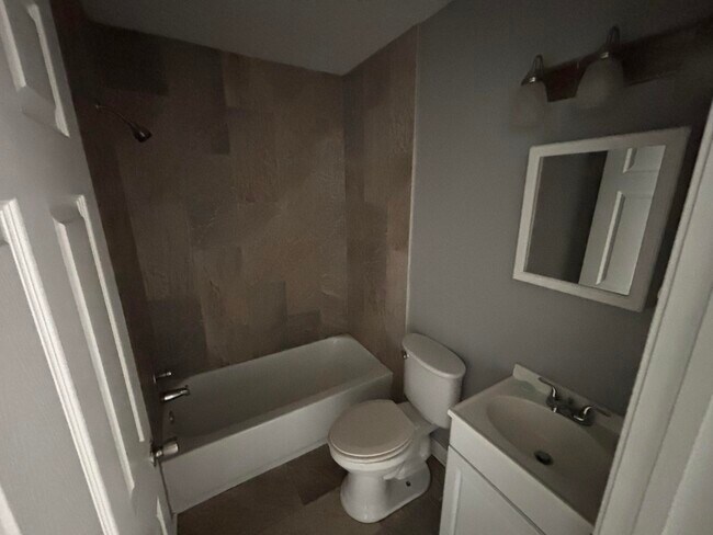 Building Photo - 721 Jackson St