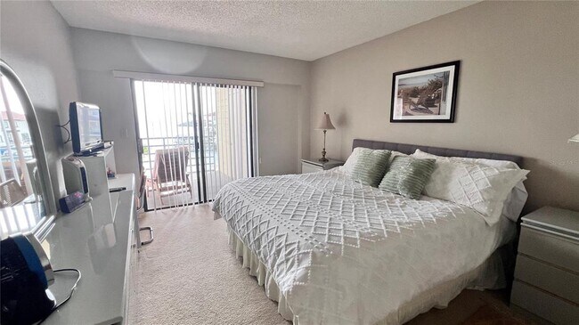 Building Photo - 363 Pinellas Bayway S